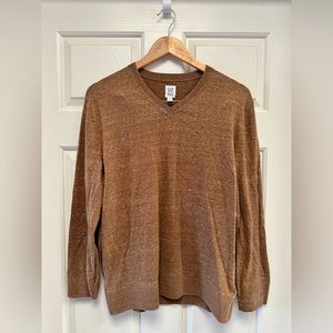 Gap Men’s V-Neck Sweater - in size medium